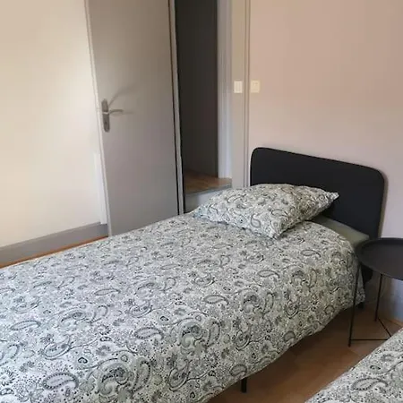 4 A 6 Personnes Pour Sejour Au Calme * Cebazat